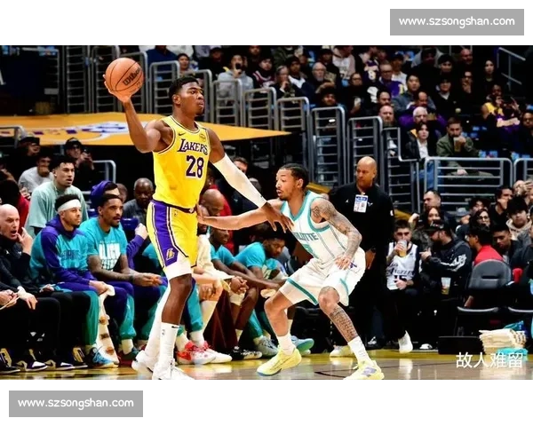 安吉首笔亏本交易曝光！湖人意外捡漏，美媒：紫金军团赚翻了